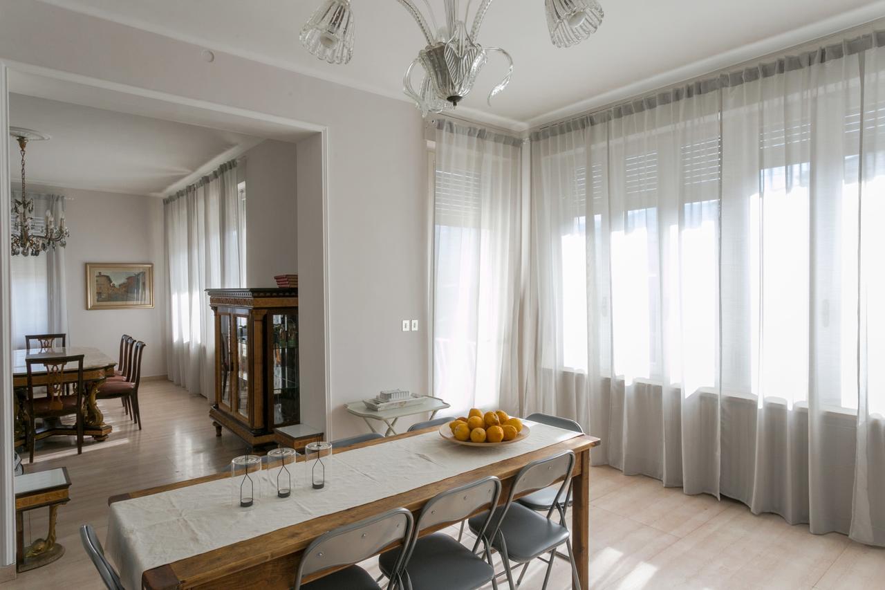 Boulevard 900 Revello Kültér fotó